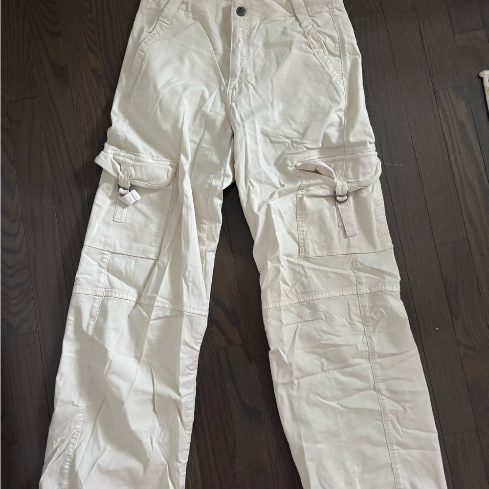 AE Cream Cargo Pants
